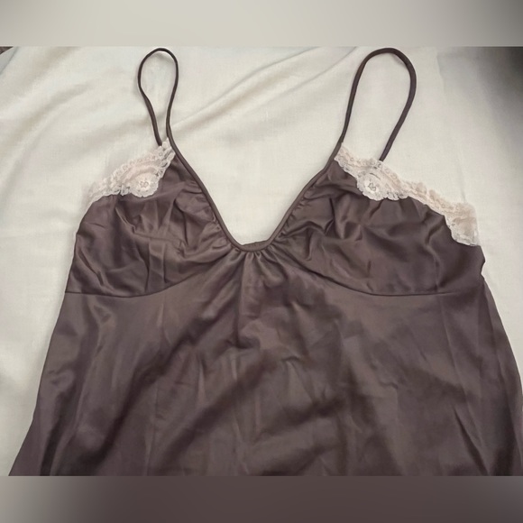 Vintage 2 pc gown with matching housecoat - Picture 11 of 12